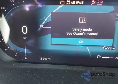 2025 Volvo Xc40 B5 Plus Dark Theme z USA, uszkodzony, nr VIN YV4L12UC1S2453686